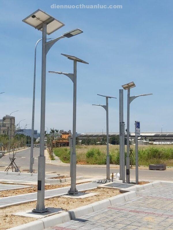 9498192b2223030ab7ece5fcdad124f2-600x800 Đèn đường NLMT Panamax
