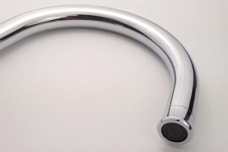 dau-voi-rua-chen-nong-lanh-can-xoay-360-do-el-km04-eurolife-voi-cong-nghe-tao-bot-dong-chay