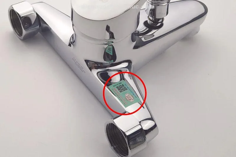 Tem điện tử in laser trên thân củ sen nóng lạnh EL-6001 Eurolife