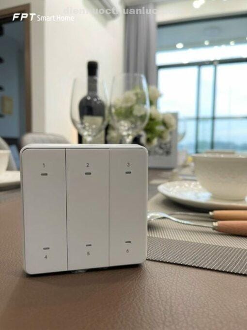 Công tắc bấm ngữ cảnh vuông 6 nút FPT Smart Home TPBR016