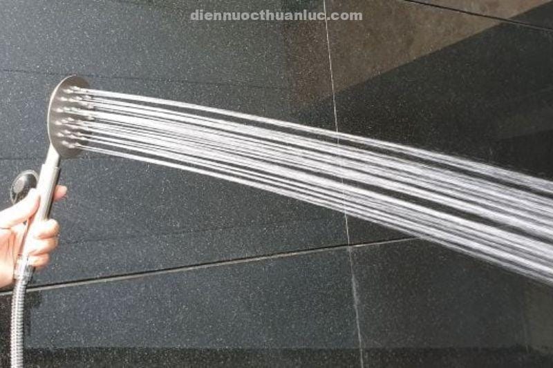 anh-thuc-te-bo-tay-sen-tam-el-110sh-eurolife-2 Thực tế lắp đặt bộ tay sen tắm EL-110SH Eurolife