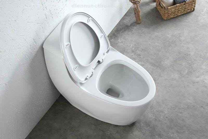 anh-thuc-te-bon-cau-1-khoi-el-lux0310-eurolife-2 Ảnh thực tế bồn cầu 1 khối EL-LUX0310 Eurolife