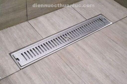 Ảnh thực tế Hố ga 10x60cm chống hôi INOX 304 EL-HG1060/HG 19 Eurolife