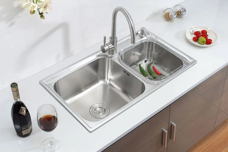 Ảnh thực tế lắp đặt rổ gác chậu rửa chén inox 920mm EL-R92-1 Eurolife