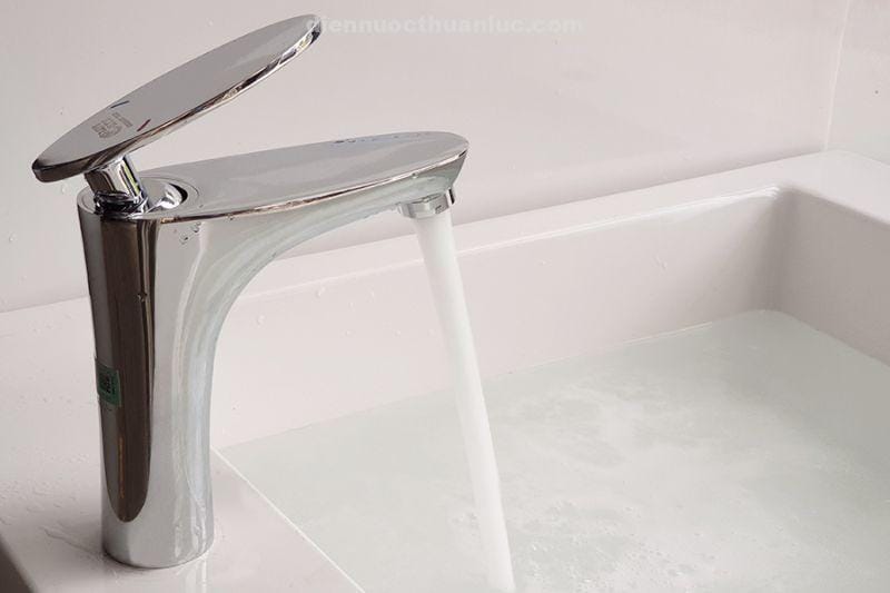 anh-thuc-te-voi-lavabo-nong-lanh-el-cam02-eurolife-3 Ảnh thực tế vòi Lavabo nóng lạnh EL-CAM02 Eurolife