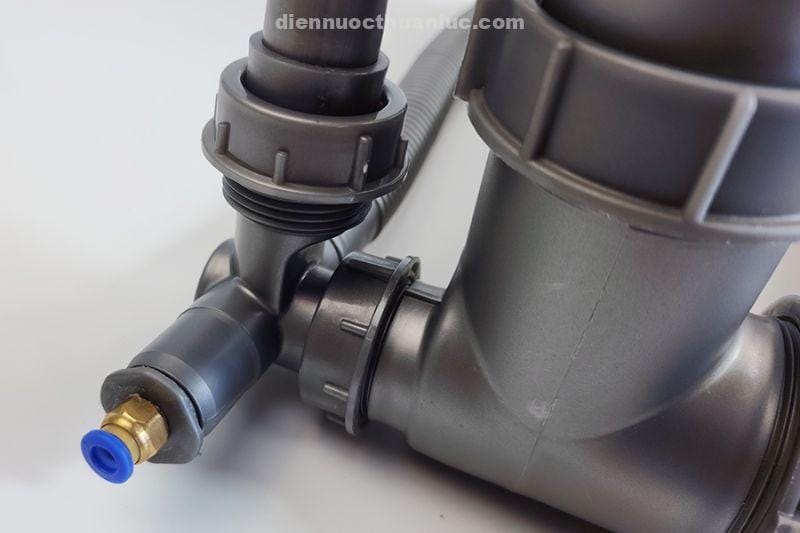 bo-xa-thai-tich-hop-dau-ket-noi-may-loc-nuoc-ro-cua-chau-rua-chen-inox-el-hm12050-eurolife Bộ xả thải tích hợp đầu kết nối máy lọc nước RO của chậu rửa chén inox 1100x480x230 EL-HM12050 Eurolife