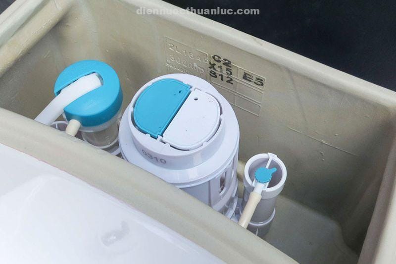 bon-cau-1-khoi-el-lux0310-eurolife-su-dung-bo-xa-jet-flusher Bồn cầu 1 khối EL-LUX0310 Eurolife sử dụng bộ xả Jet Flusher tân tiến