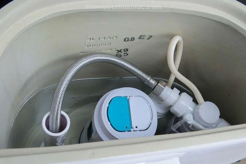 Bồn cầu 1 khối EL-LUX0313 Eurolife sử dụng bộ xả Jet Flusher tân tiến