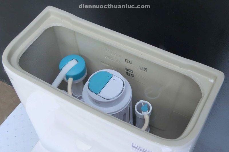 bon-cau-1-khoi-el-lux035-eurolife-su-dung-bo-xa-tornado-sieu-manh Bồn cầu 1 khối EL-LUX035 Eurolife sử dụng bộ xả Tornado siêu mạnh