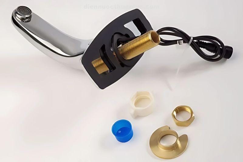 chan-ket-noi-voi-lavabo-cam-ung-lanh-el-a100-eurolife Chân kết nối vòi lavabo cảm ứng lạnh EL-A100 Eurolife