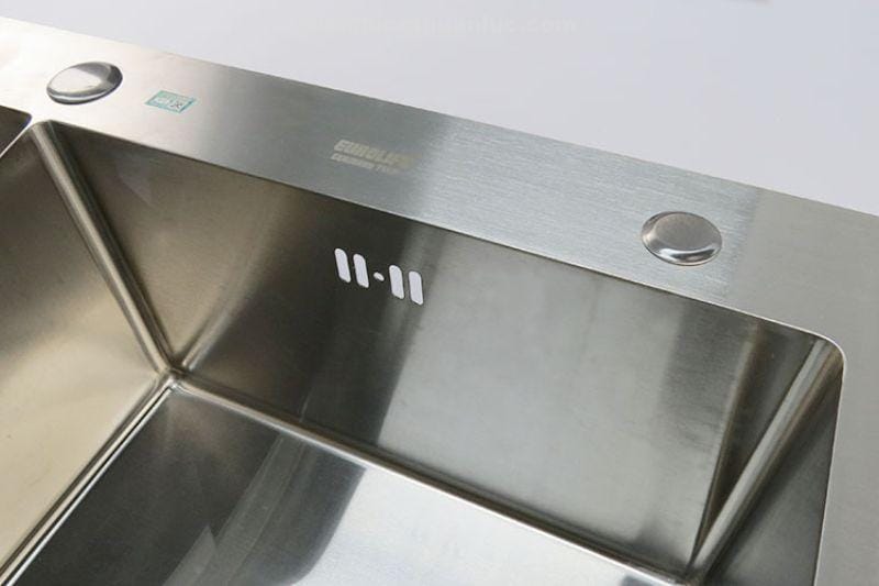 chau-rua-chen-inox-handmade-el-hm8245-eurolife-tich-hop-lo-gan-cho-binh-rua-chen-hay-voi-may-loc-nuoc Chậu rửa chén Inox handmade 820x450x230 EL-HM8245 Eurolife tích hợp lỗ gắn cho bình nước rửa chén hay vòi máy lọc nước