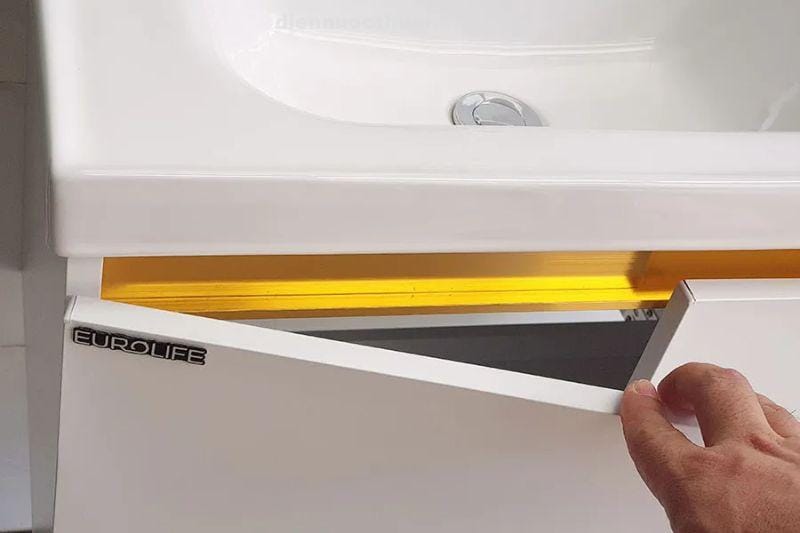cua-tu-lavabo-inox-blv-in04-eurolife-thiet-ke-sang-trong