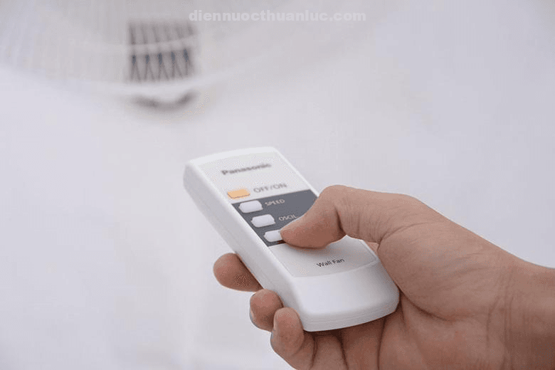 Quạt treo tường Panasonic F-409MG Quạt treo tường Panasonic F-409MG