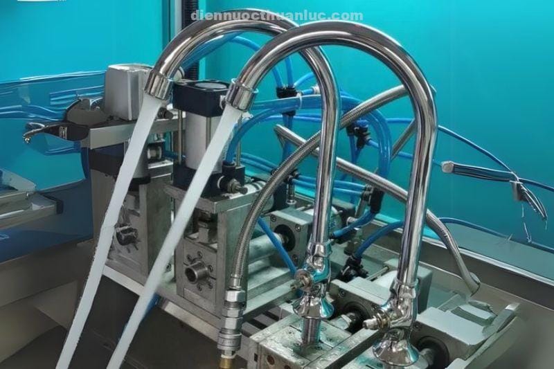 hinh-anh-kiem-test-voi-rua-chen-lanh-el-rc06-eurolife-truoc-khi-xuat-xuong Hình ảnh test Vòi rửa chén lạnh EL-RC06 Eurolife trước khi xuất xưởng