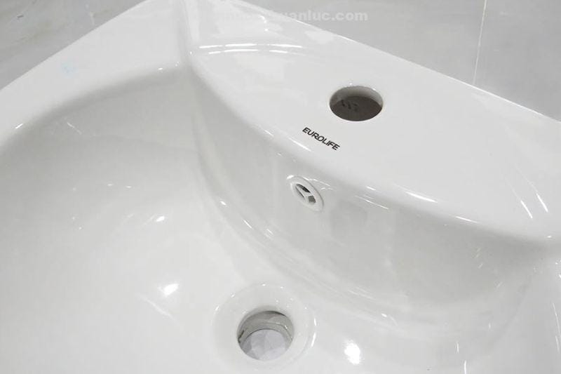 lo-xa-va-lo-cho-voi-chau-lavabo-lien-khoi-su-nano-el-lvb01-eurolife Lỗ xả và lỗ chờ vòi hậu Lavabo liền khối sứ Nano siêu chống bám bẩn EL-LVB01 Eurolife