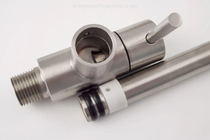 Ống quay vòi rửa chén lạnh âm tường Inox 304 EL-RC08 Eurolife với 2 tầng rong cao su chống rỉ