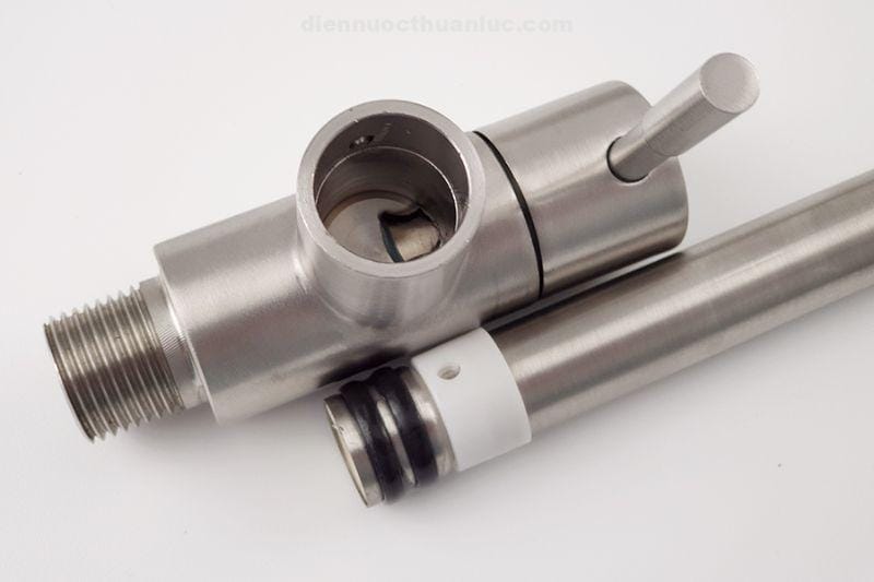 ong-quay-voi-rua-chen-lanh-am-tuong-inox-304-el-rc08-eurolife-voi-2-tang-rong-cao-su-chong-ro-ri Ống quay vòi rửa chén lạnh âm tường Inox 304 EL-RC08 Eurolife với 2 tầng rong cao su chống rỉ