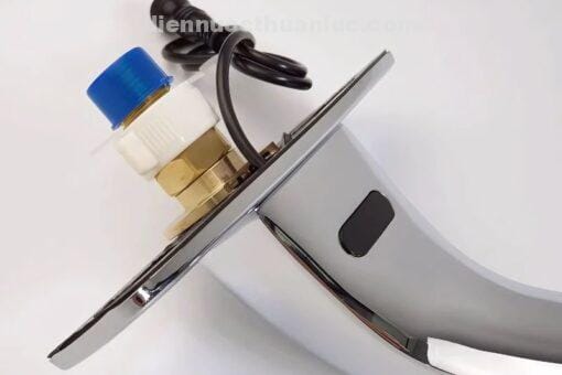 Vòi lavabo cảm ứng lạnh EL-A100 Eurolife với mắt cảm ứng nhạy bén có thể thay thế