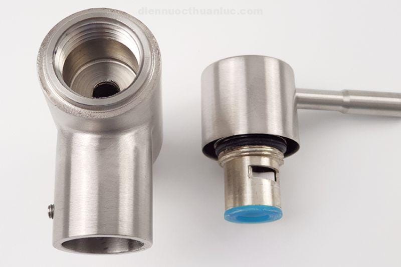 voi-rua-chen-lanh-am-tuong-inox-304-el-rc08-eurolife-100%-inox Vòi rửa chén lạnh âm tường Inox 304 EL-RC08 Eurolife 100% inox