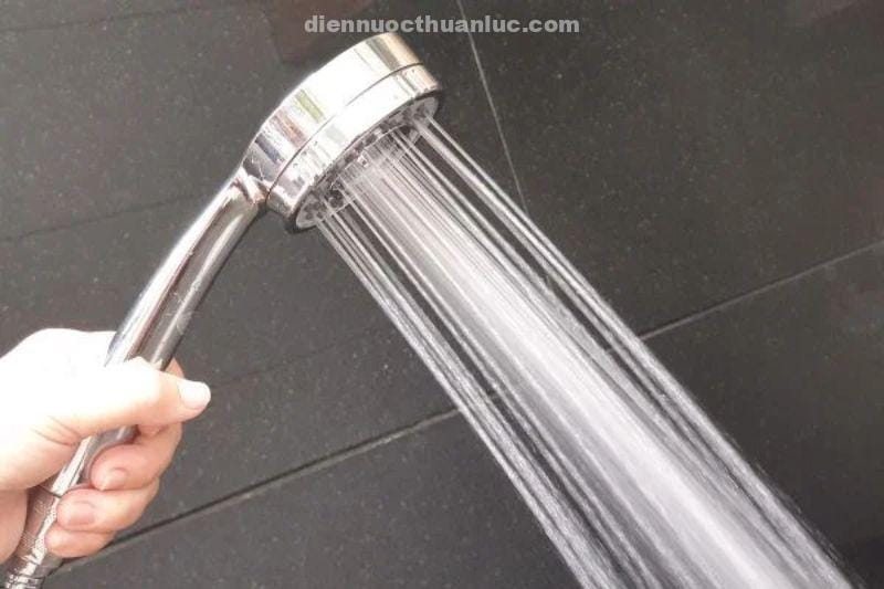 ket-hop-phun-bao-hoa-va-suong-mu-bo-tay-sen-tam-el-106sh-eurolife